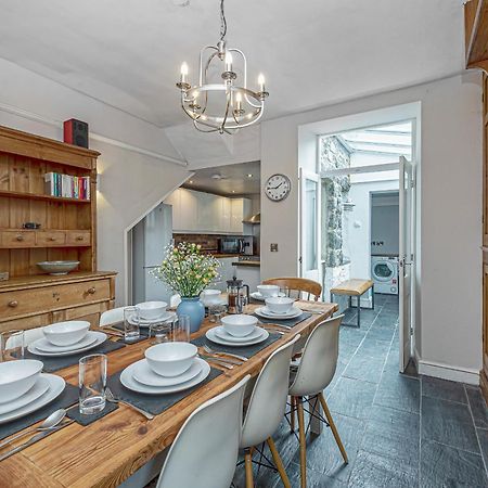Character Townhouse In Town Centre & Superb Views Villa Долгелай Екстериор снимка